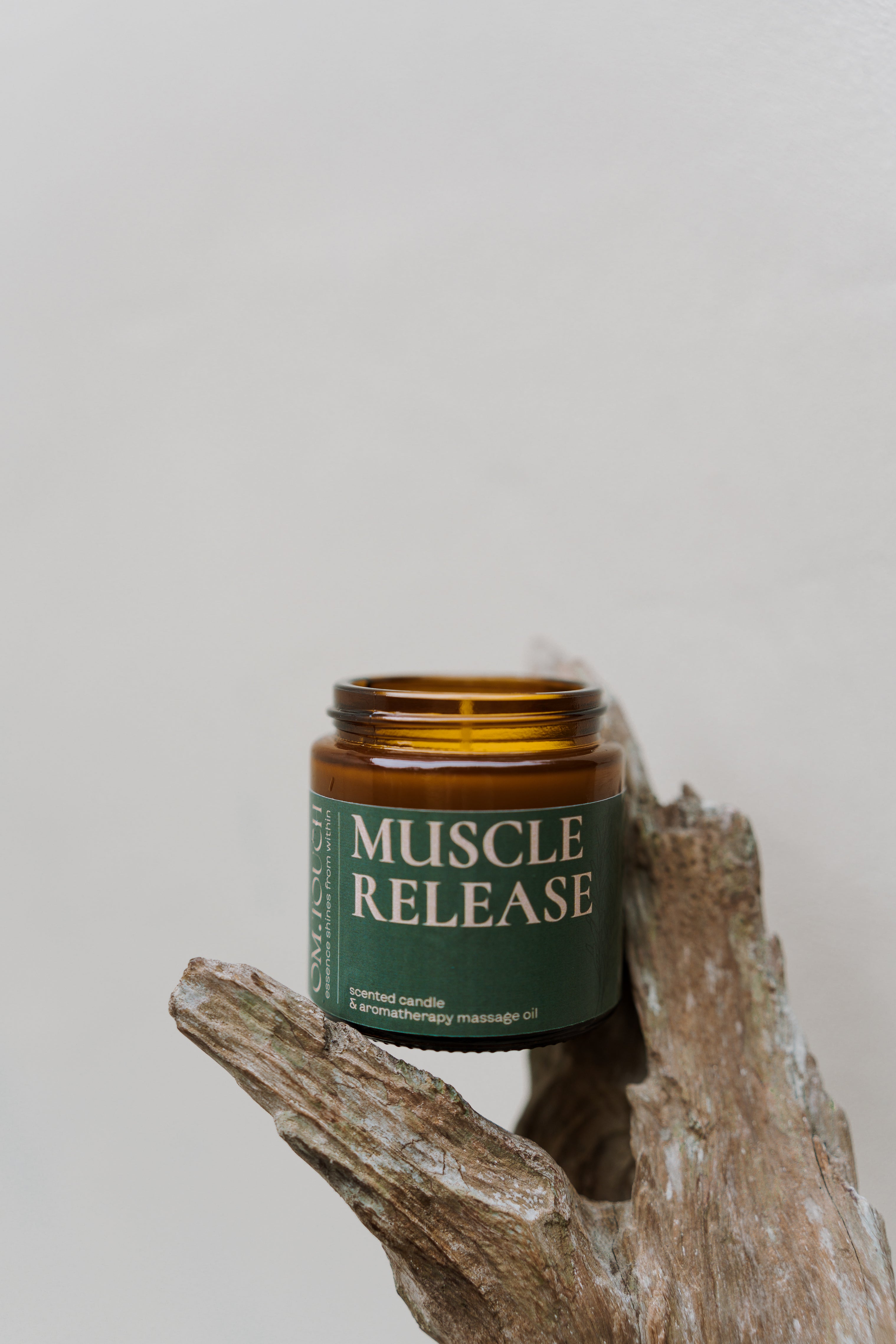 Scented candle &amp; aromatherapy massage oil MUSCLE RELEASE